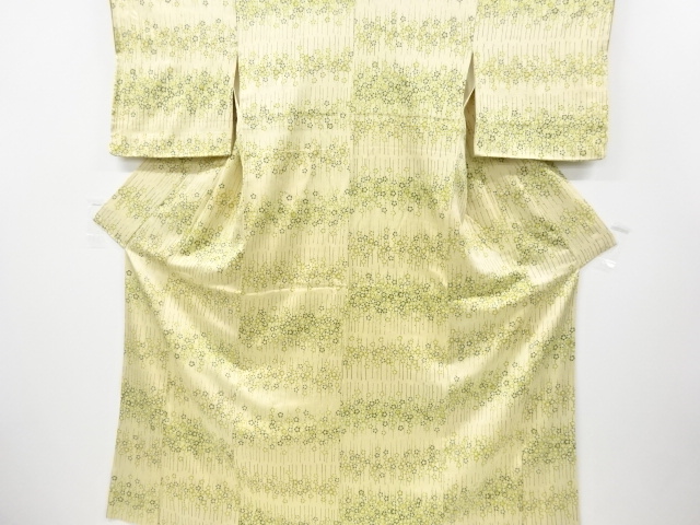 リサイクル　枝梅模様小紋着物